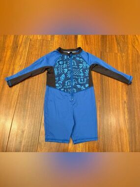 Patagonia blue/black long sleeve rashguard bathing suit with front zipper